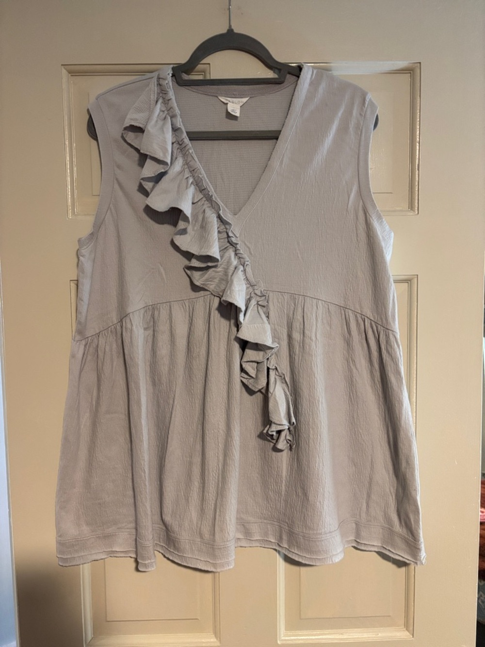 Caslon Sleeveless Ruffle V-Neck Tunic Top - Light Gray